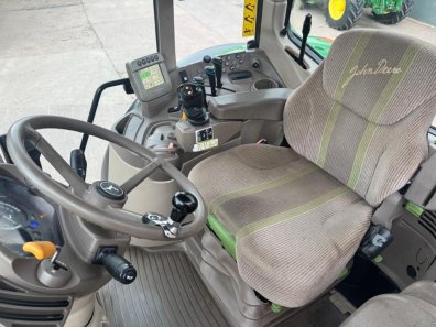 John Deere 6830