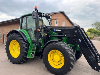 John Deere 6830
