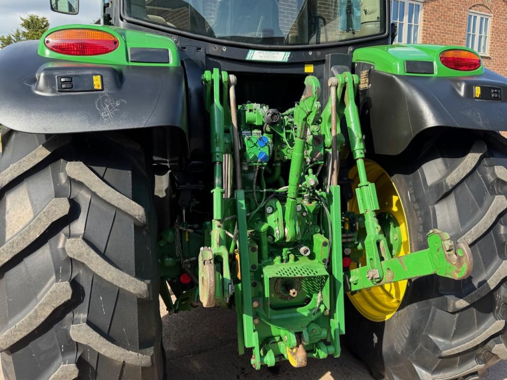 John Deere 6140R