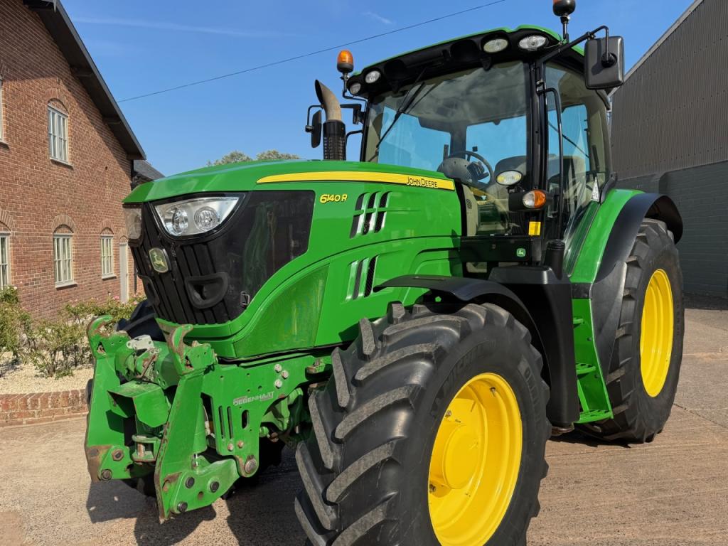John Deere 6140R
