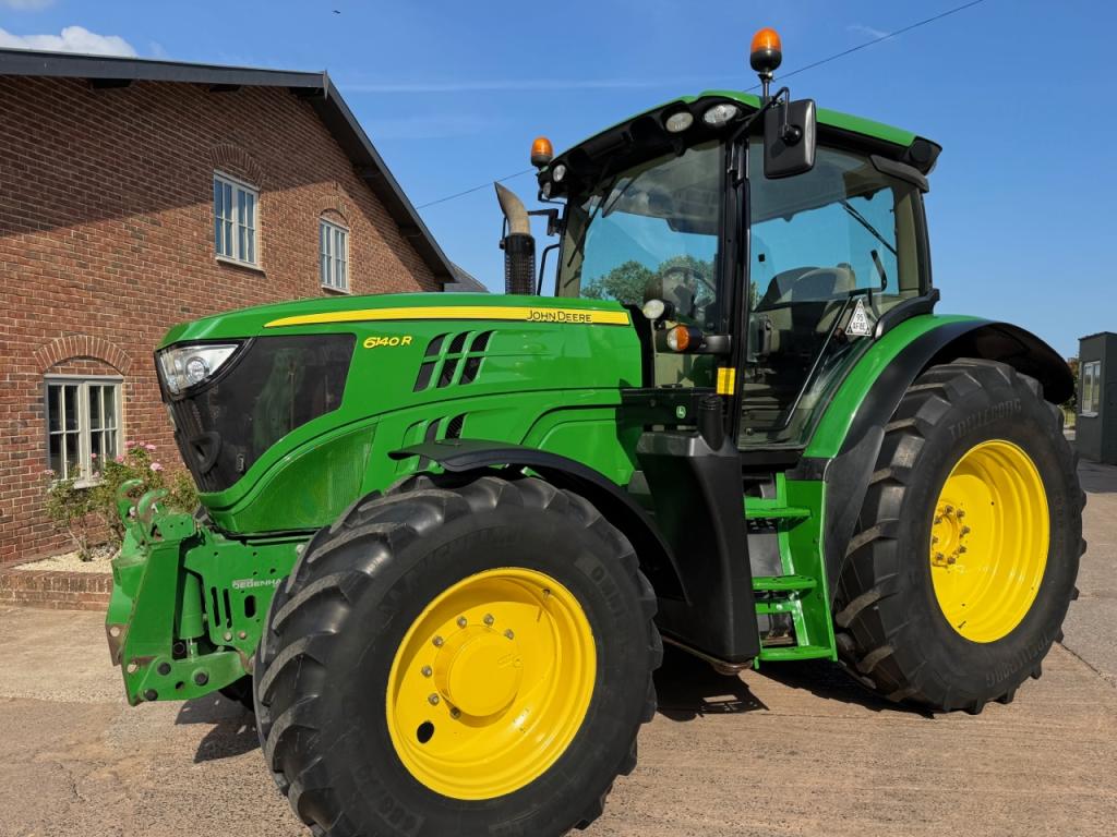 John Deere 6140R