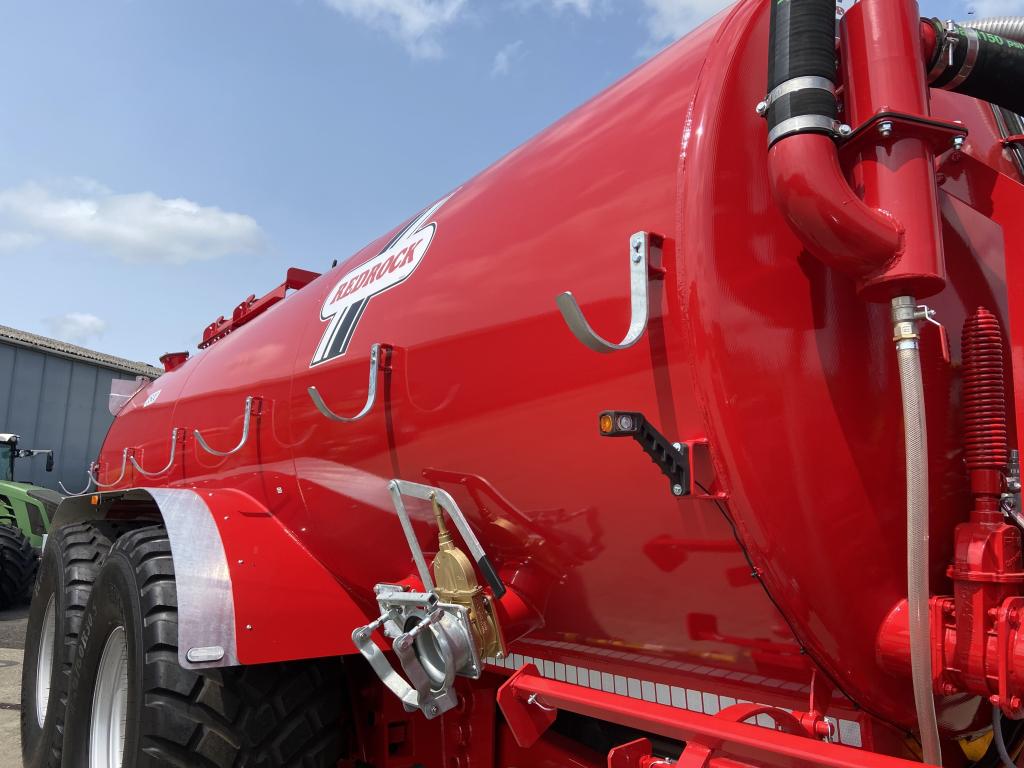 Redrock 3500 gallon tanker