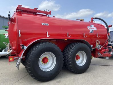 Redrock 3500 gallon tanker