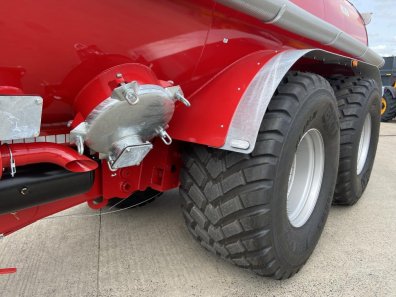 Redrock 3500 gallon tanker