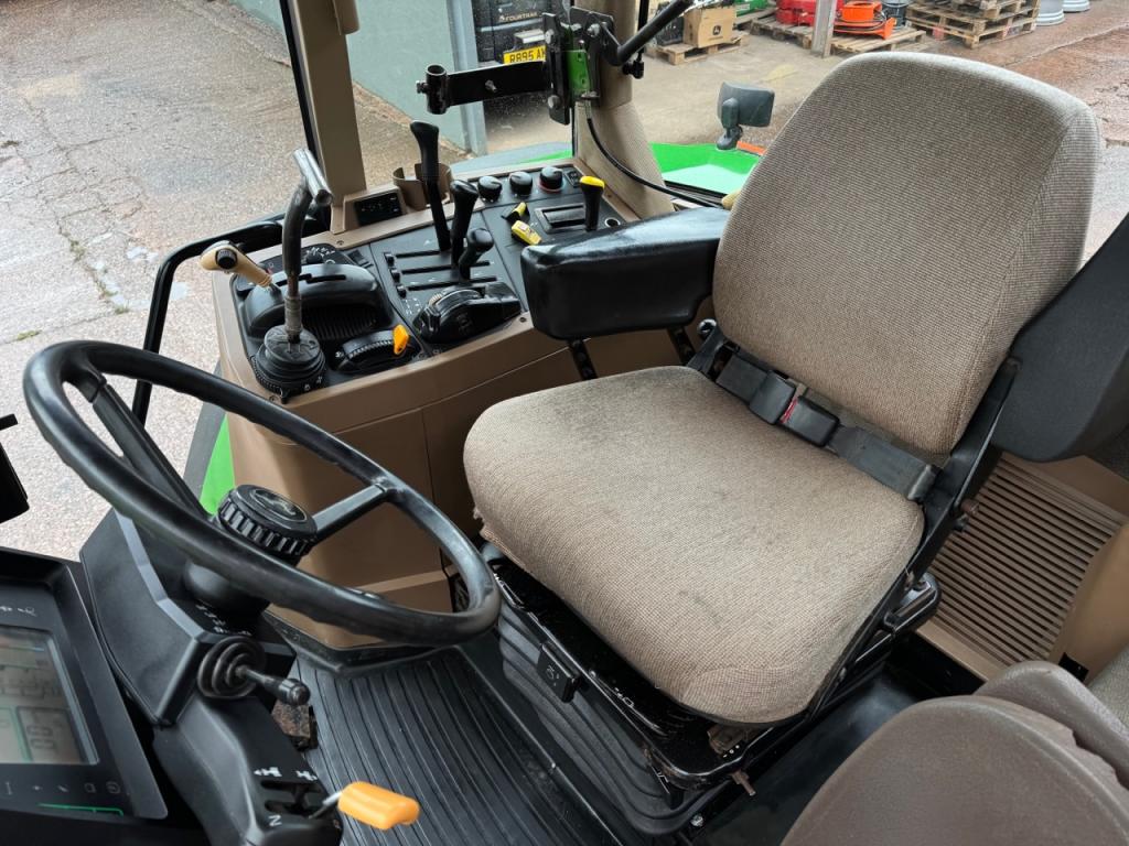 John Deere 7710