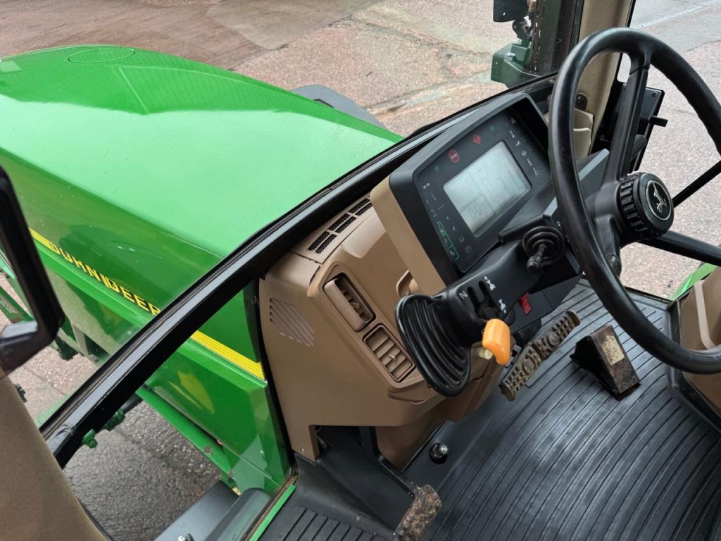 John Deere 7710