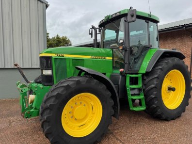 John Deere 7710