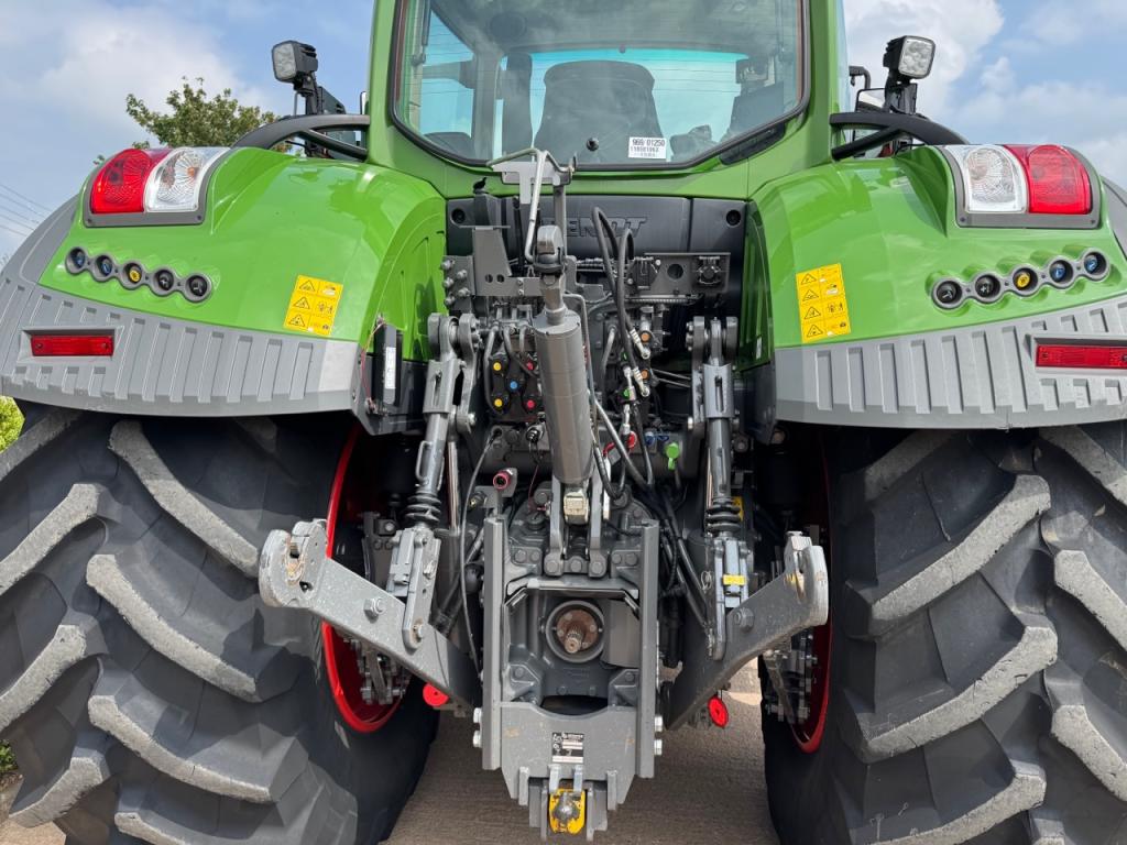 Fendt 933 Profi+ Plus