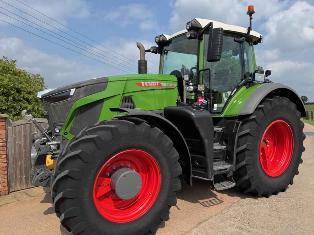 Fendt 933 Profi+ Plus
