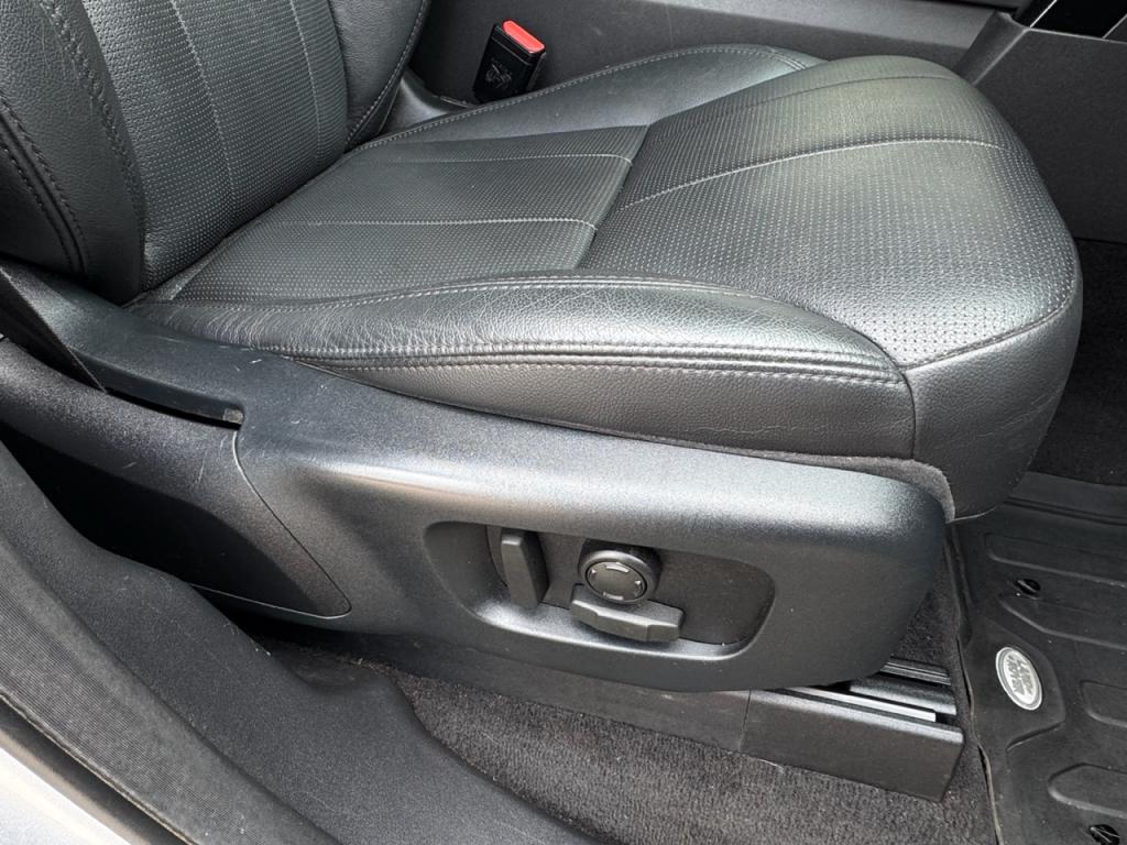 Land Rover Discovery SE commercial 2.0LT Diesel