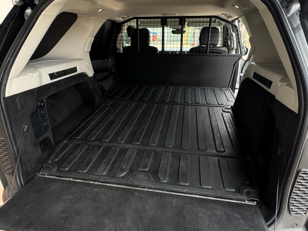 Land Rover Discovery SE commercial 2.0LT Diesel