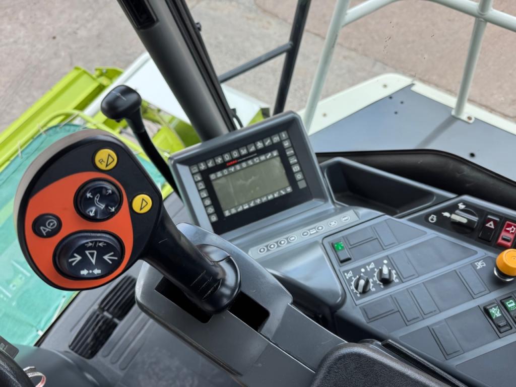 Claas 830 GreenEye