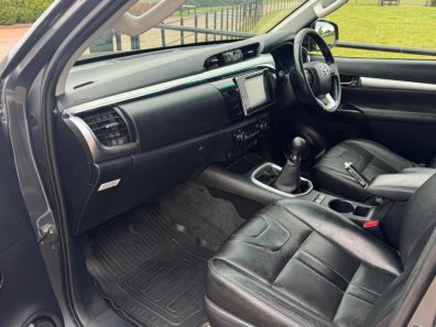 Toyota Hi-Lux Invincible 3.0LT Diesel