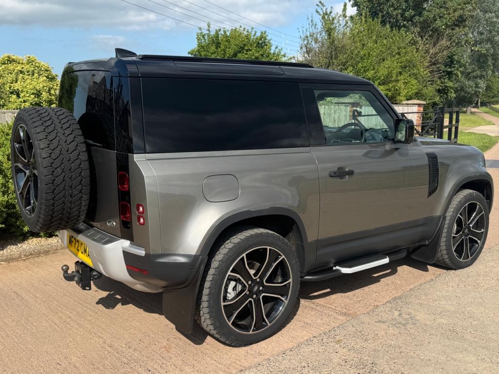 Land Rover Defender 90 Hardtop D250
