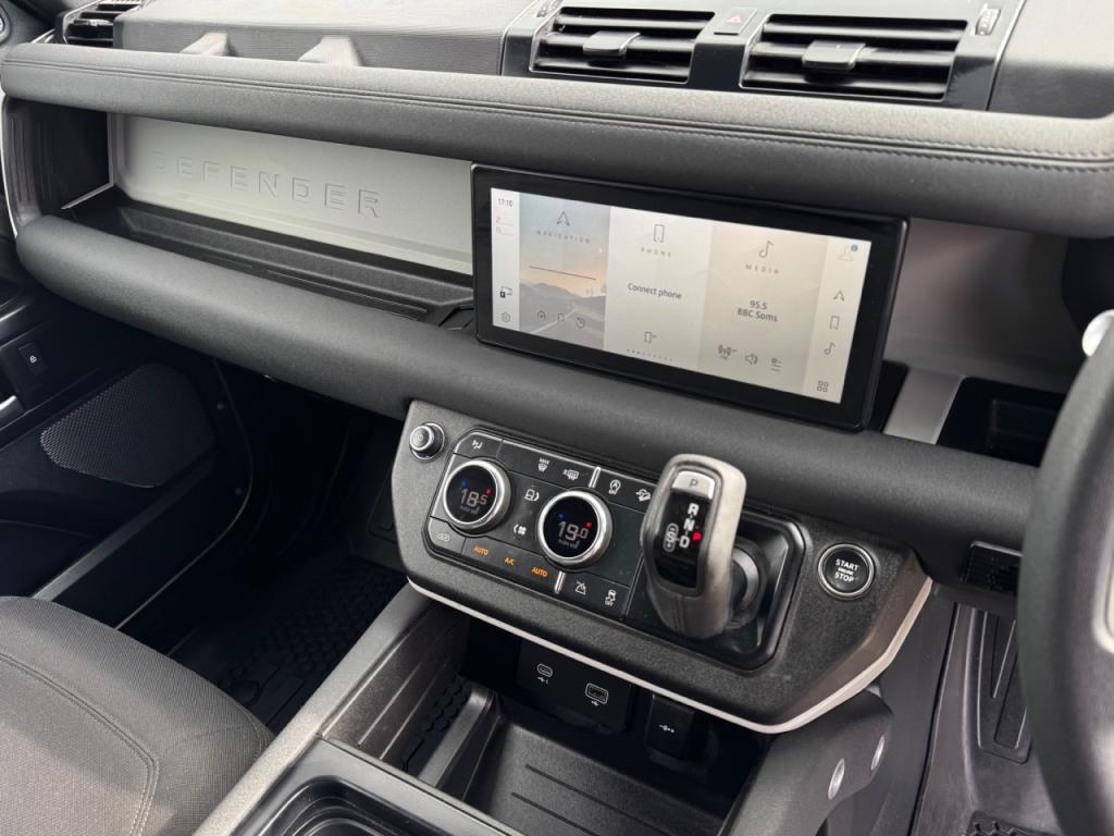 Land Rover Defender 90 Hardtop D250