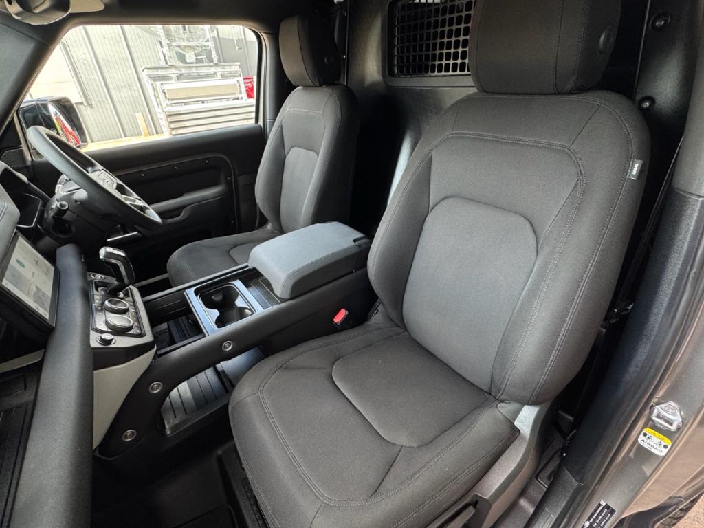 Land Rover Defender 90 Hardtop D250
