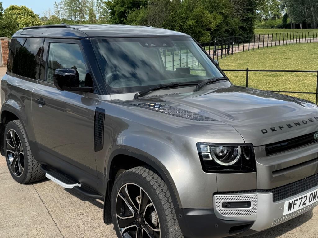 Land Rover Defender 90 Hardtop D250