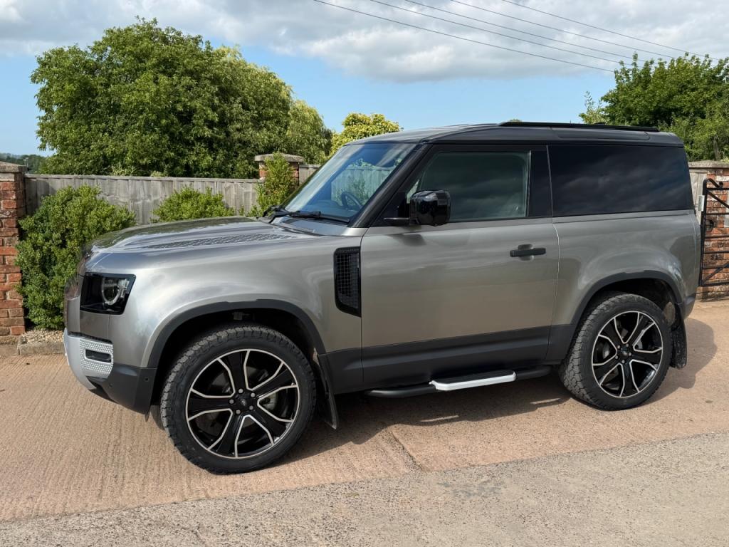 Land Rover Defender 90 Hardtop D250