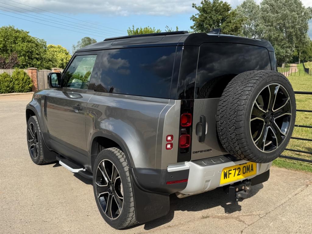 Land Rover Defender 90 Hardtop D250
