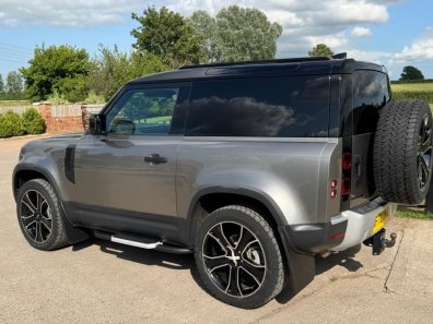 Land Rover Defender 90 Hardtop D250