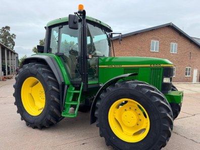 John Deere 6900