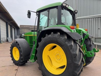 John Deere 6900