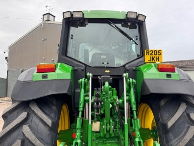John Deere 6900