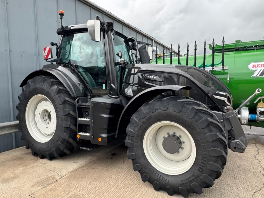 Valtra Q305 Unlimited