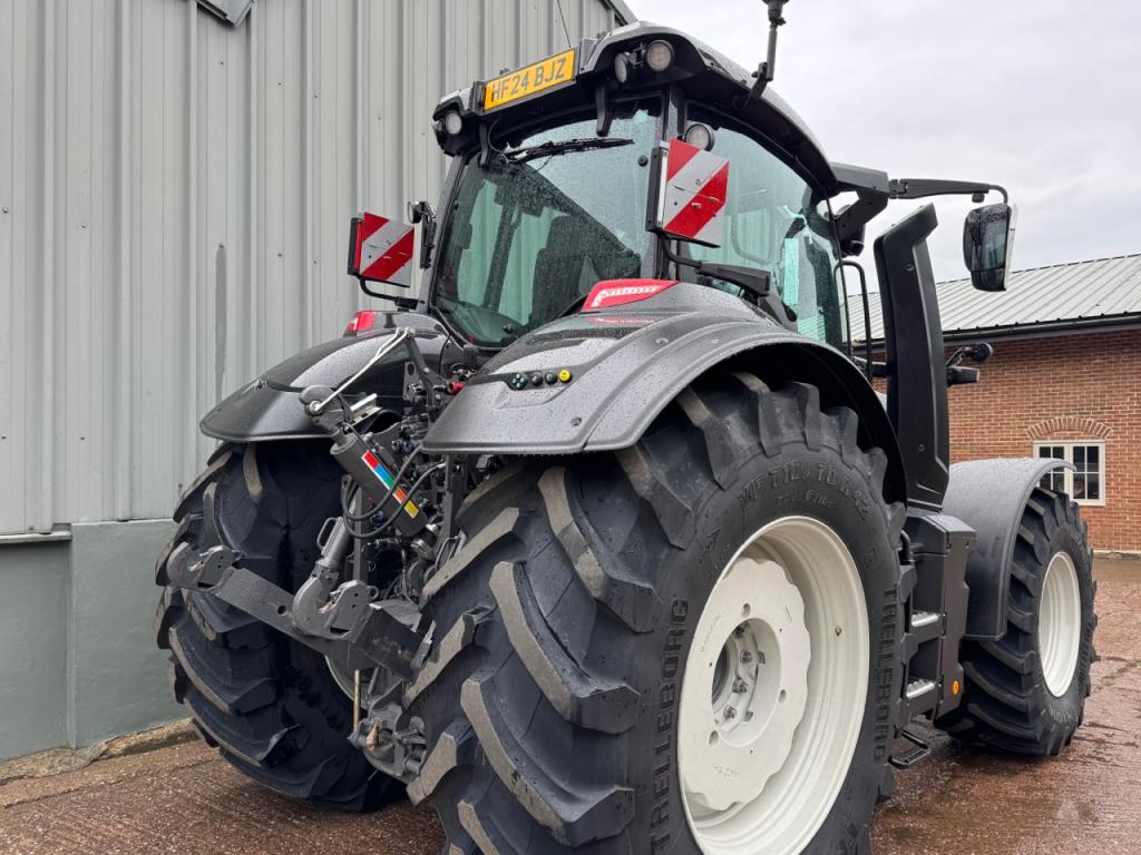 Valtra Q305 Unlimited