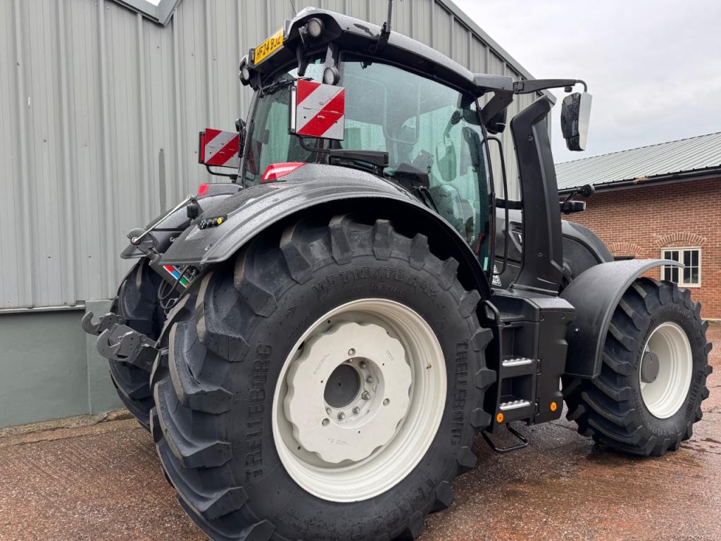 Valtra Q305 Unlimited