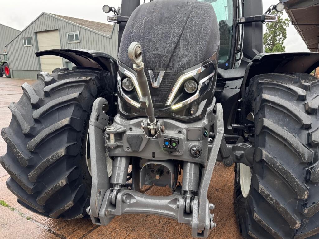 Valtra Q305 Unlimited