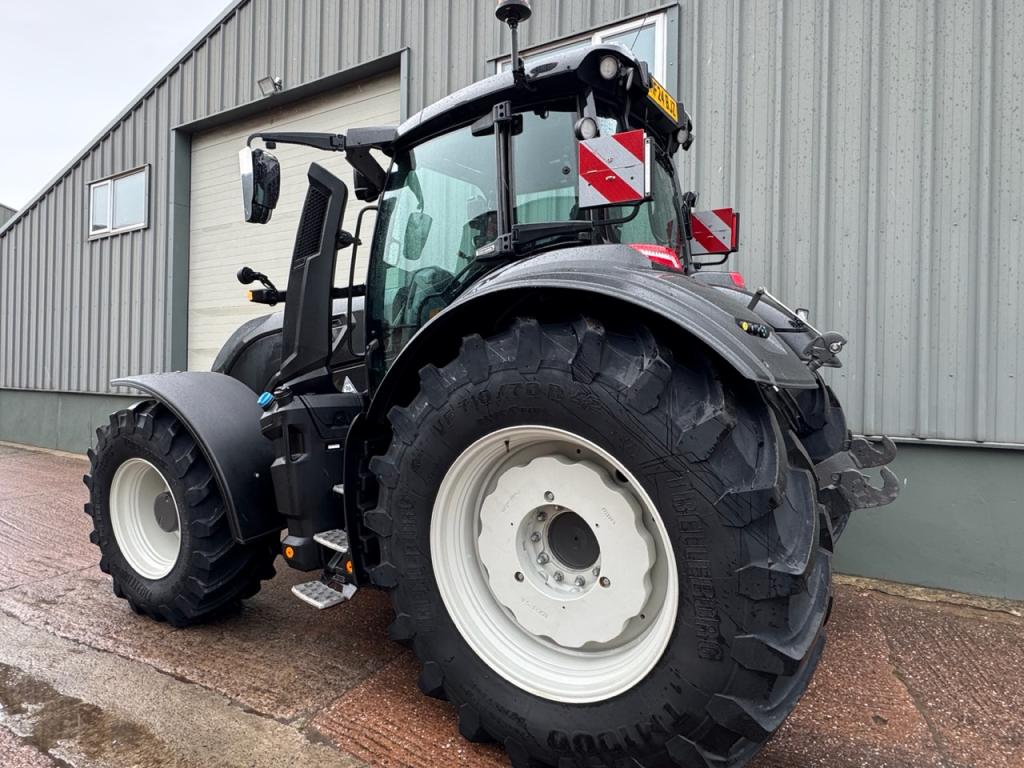 Valtra Q305 Unlimited