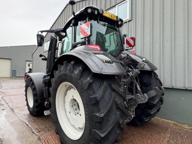 Valtra Q305 Unlimited