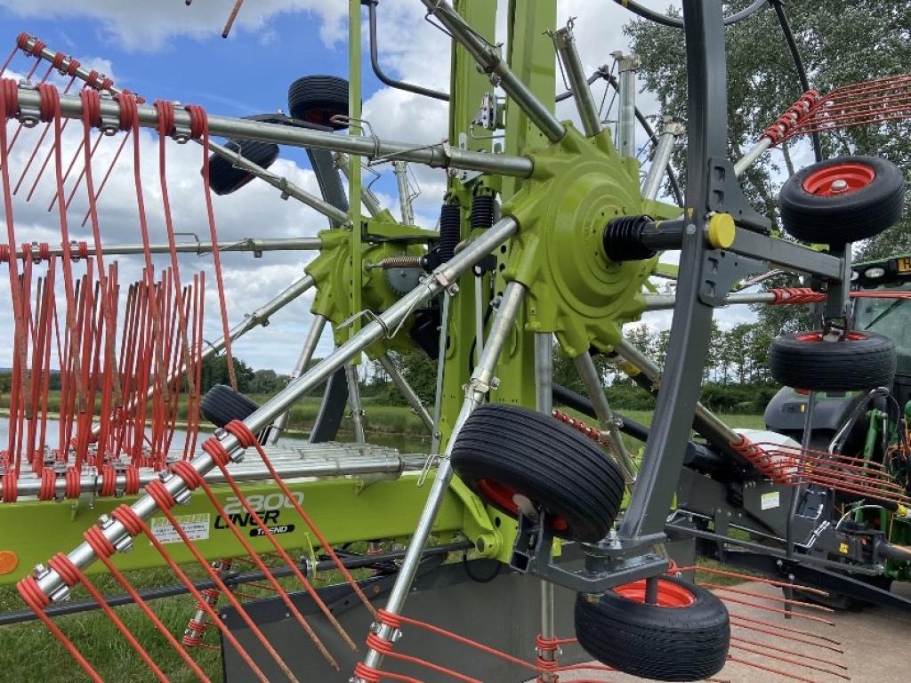 Claas liner 2800 trend twin rotor rake