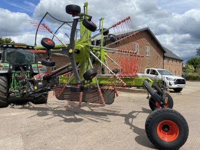 Claas liner 2800 trend twin rotor rake