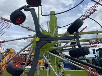 Claas liner 2800 trend twin rotor rake