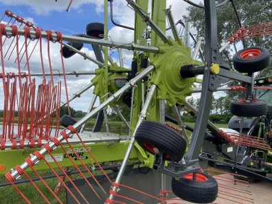 Claas liner 2800 trend twin rotor rake