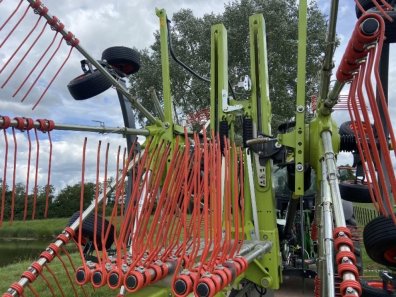 Claas liner 2800 trend twin rotor rake