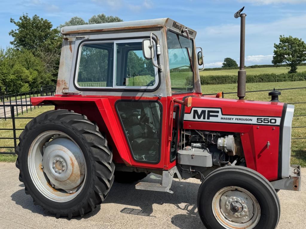 Massey Ferguson 550
