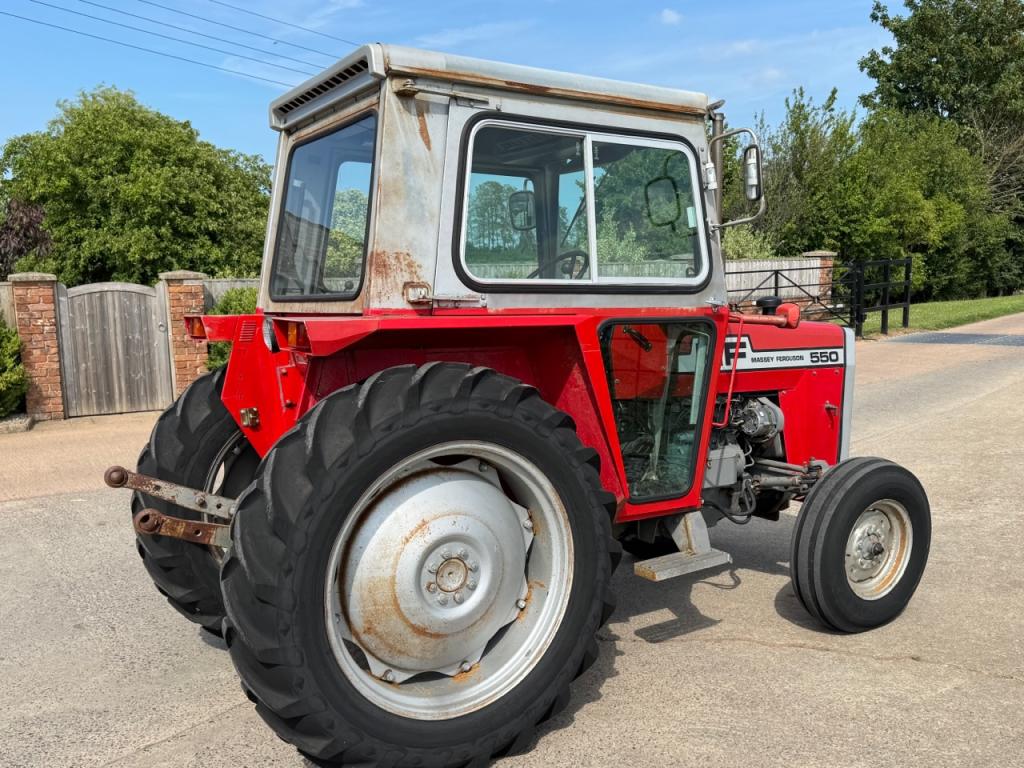 Massey Ferguson 550