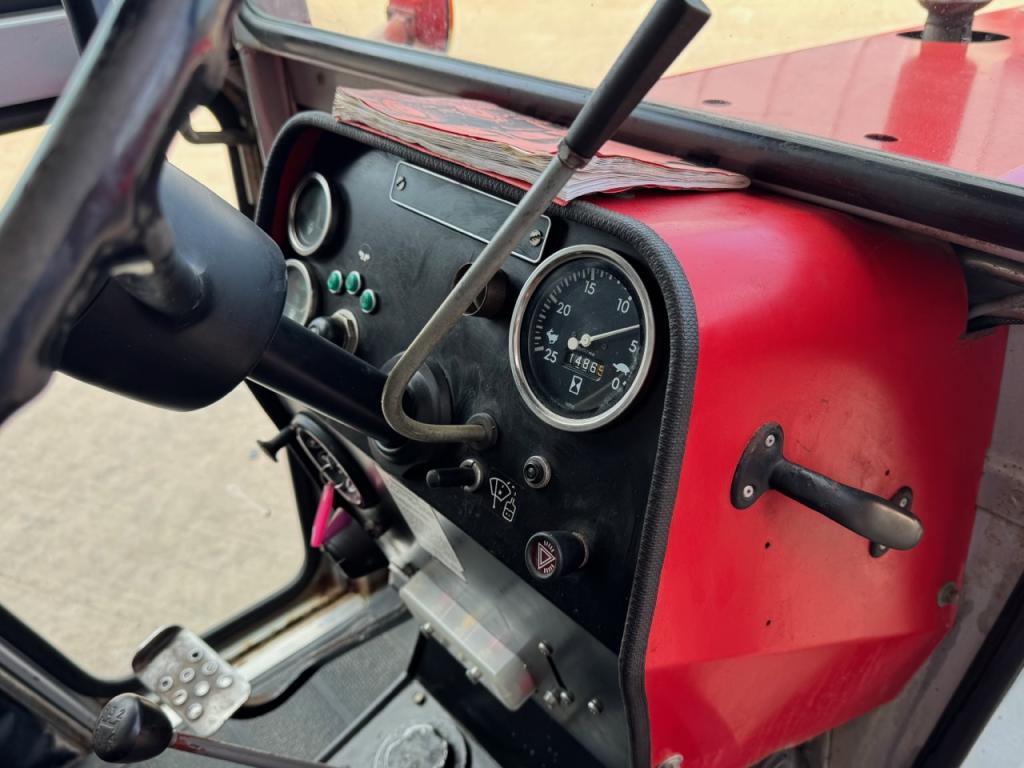 Massey Ferguson 550