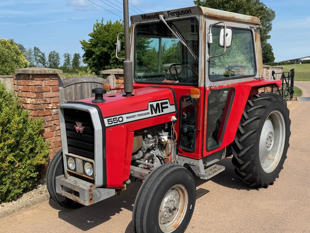 Massey Ferguson 550