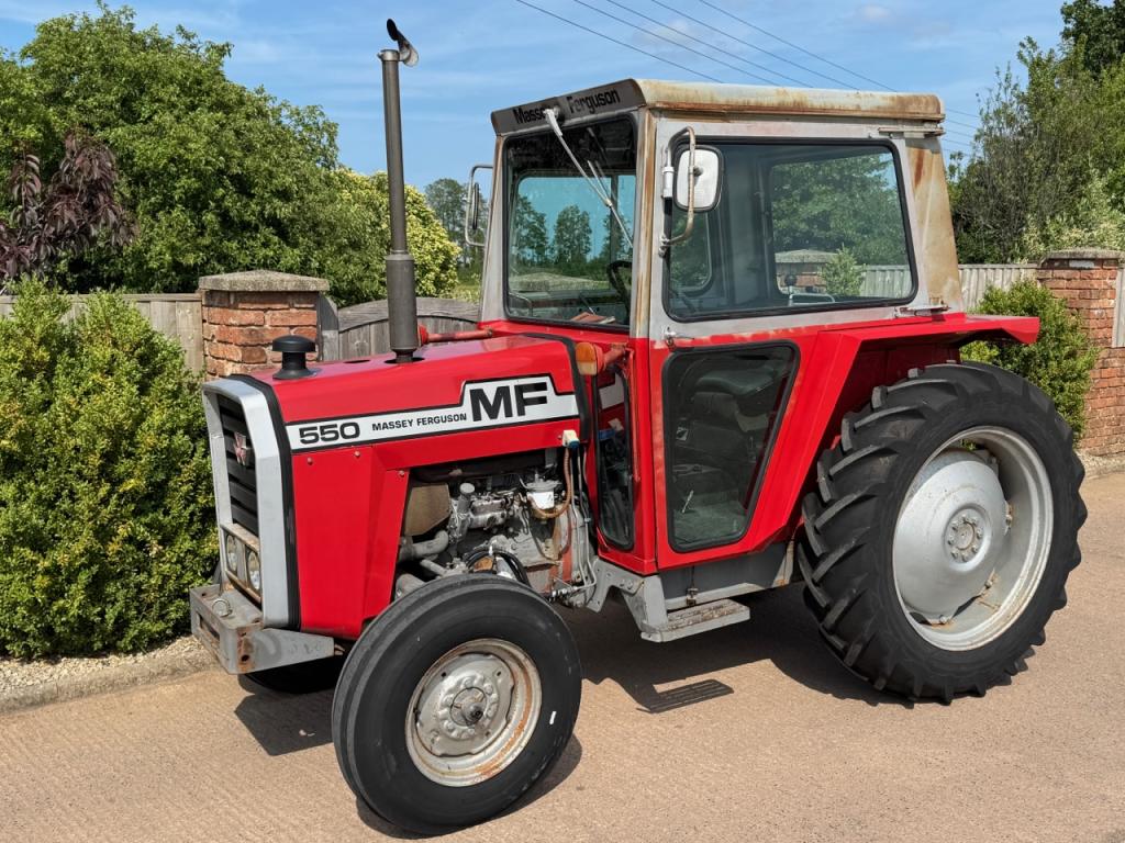 Massey Ferguson 550