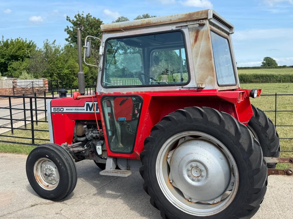 Massey Ferguson 550