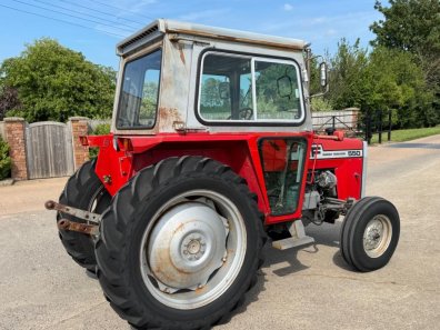 Massey Ferguson 550