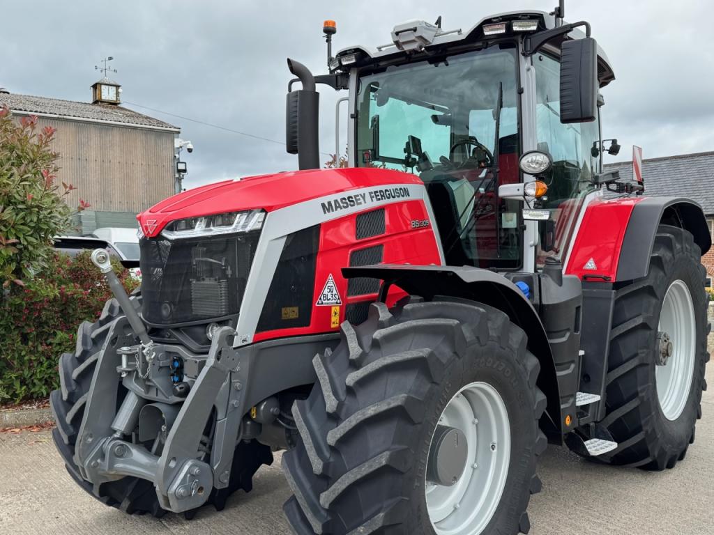 Massey Ferguson 8S.305