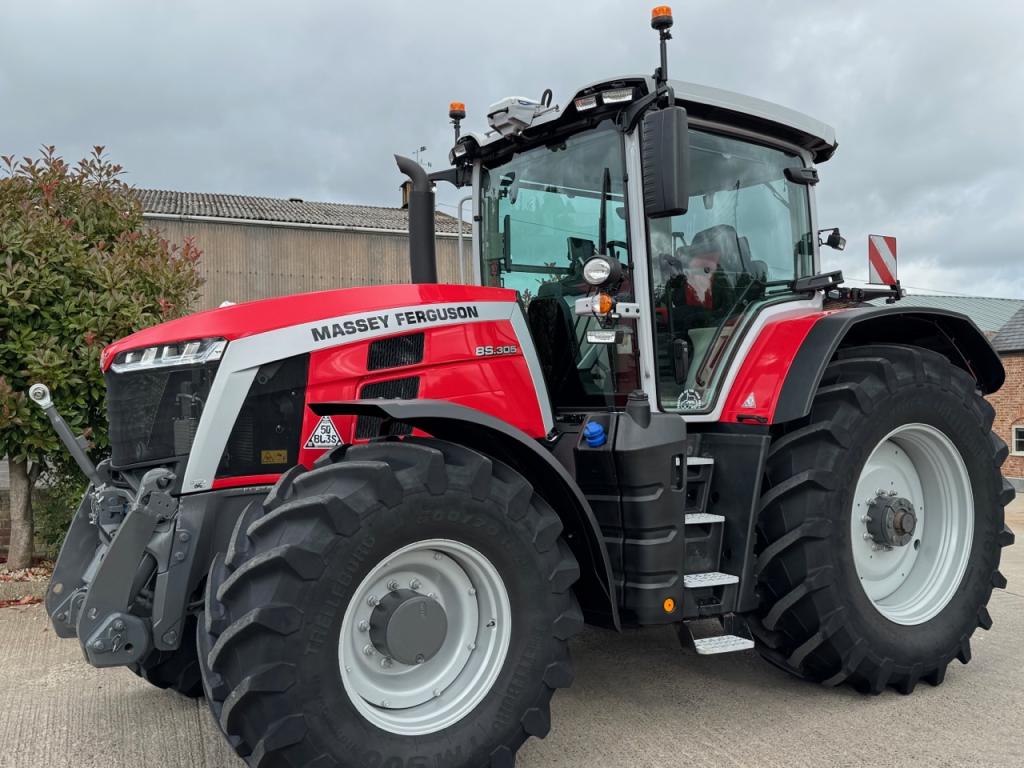 Massey Ferguson 8S.305