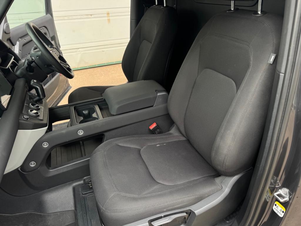 Land Rover Defender 90 Hard Top 3.0LT diesel