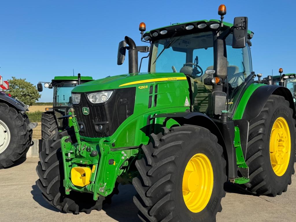 John Deere 6250R
