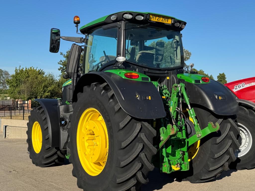 John Deere 6250R
